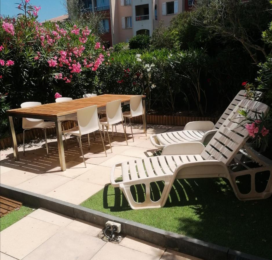 Appartement Zen A Frejus Avec Jardin, Piscine, Tennis, Proche Mer Eksteriør bilde